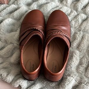 NWT Clarks 8.5 women’s loafers leather.